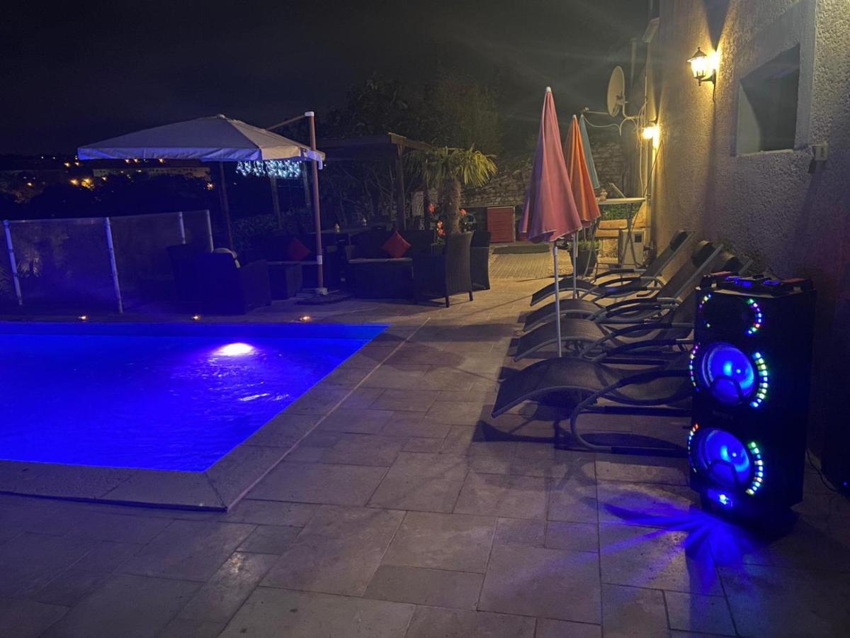 Magnifique Villa Avec Piscine Beaujolais Gleizé エクステリア 写真